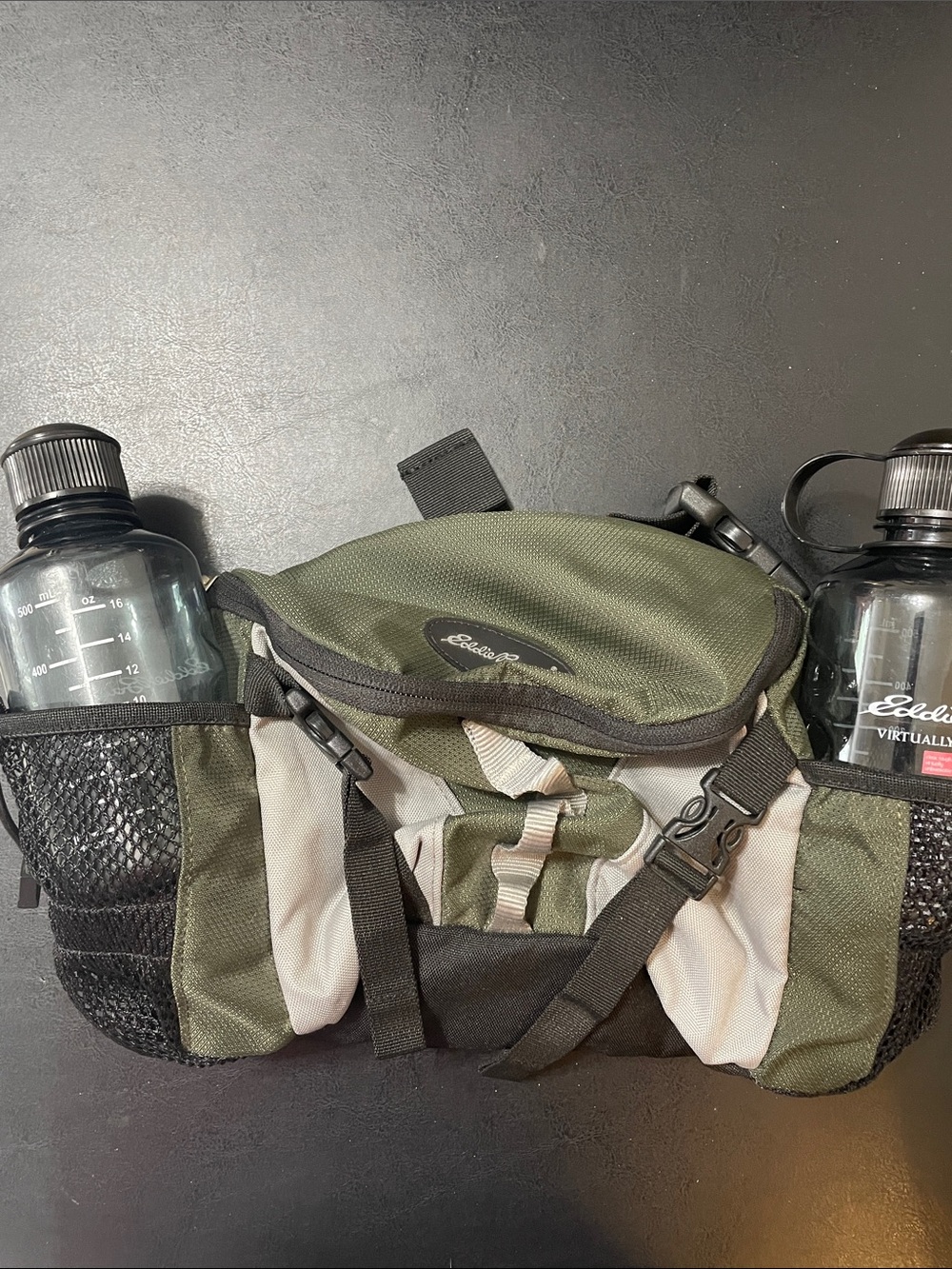 Eddie Bauer Olive&Tan Waist Pack w Bottle Pockets like new good condition